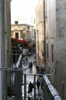 Palazzo Belli B&B Lecce Zewnętrze zdjęcie